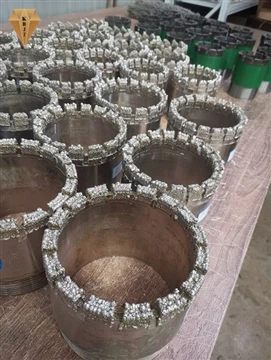 What are the manifestations of abnormal wear of diamond bit?